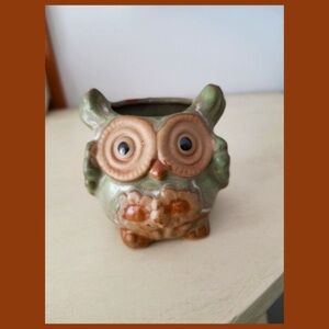 Retro Cutie Owl Small Ceramic Planter Flower Pot Figurine
